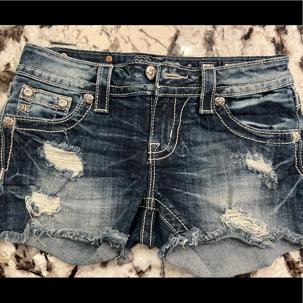 Womens Miss Me cutoff shorts. Like new!! Size 26